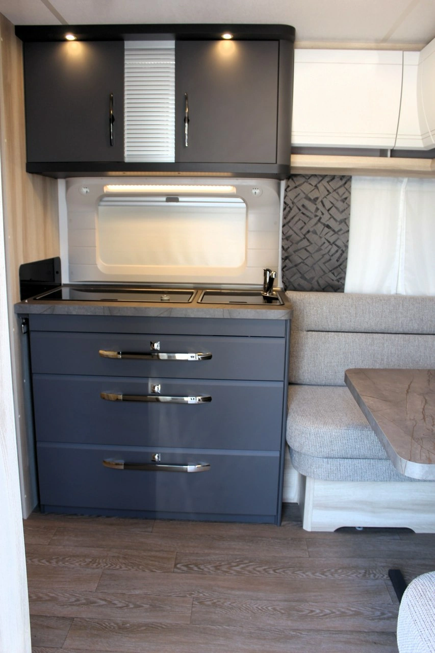 Hobby DE LUXE 495 WFB - Zdjęcie 17