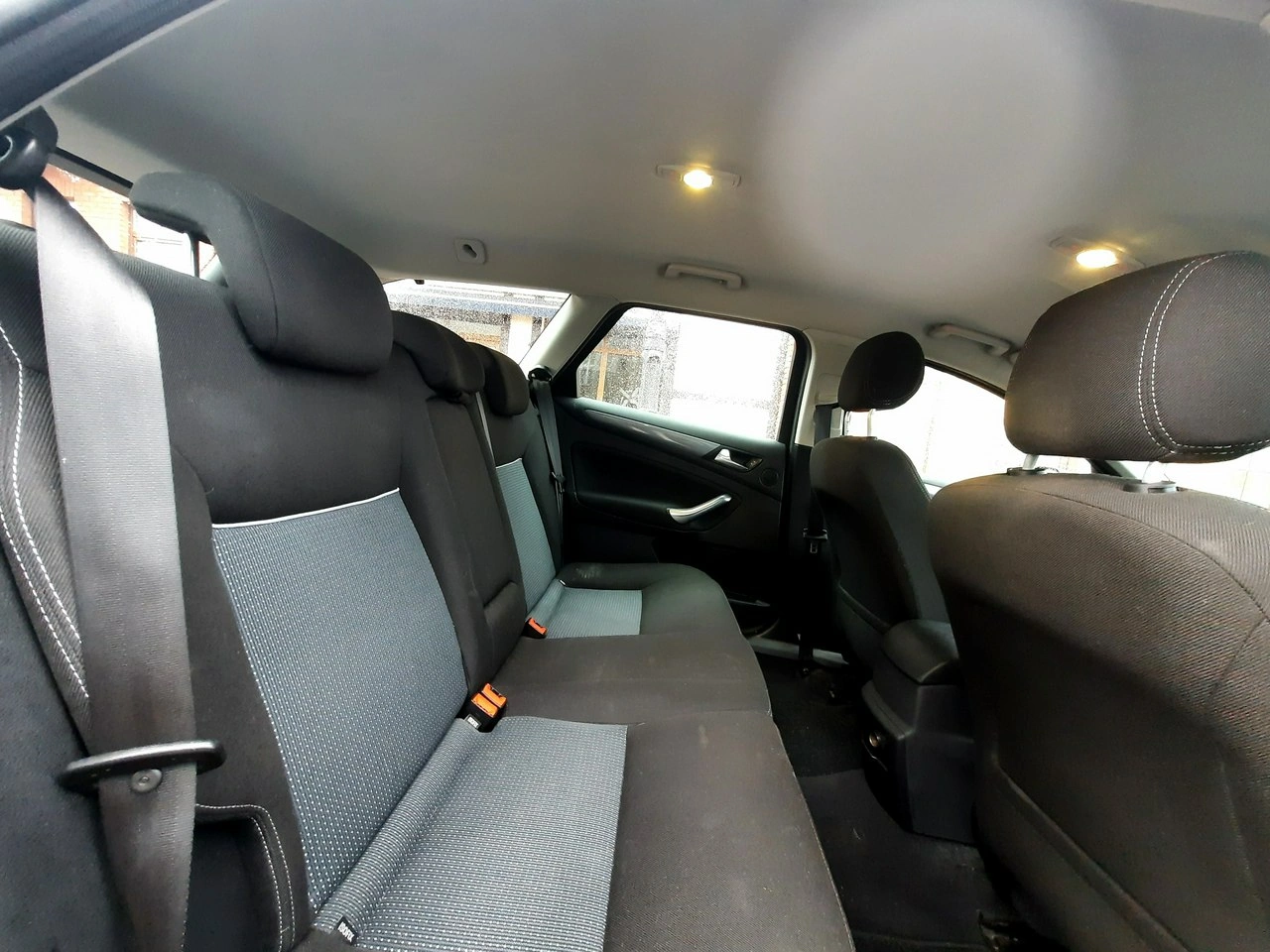 Ford Mondeo - Zdjęcie 9