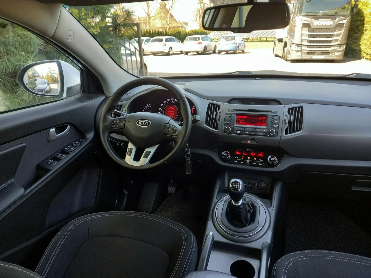 Kia Sportage - Zdjęcie 24