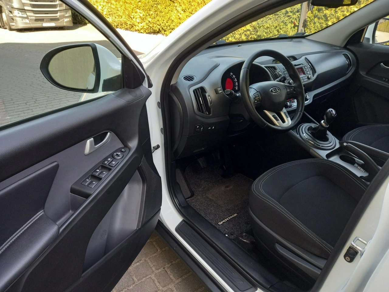 Kia Sportage - Zdjęcie 27