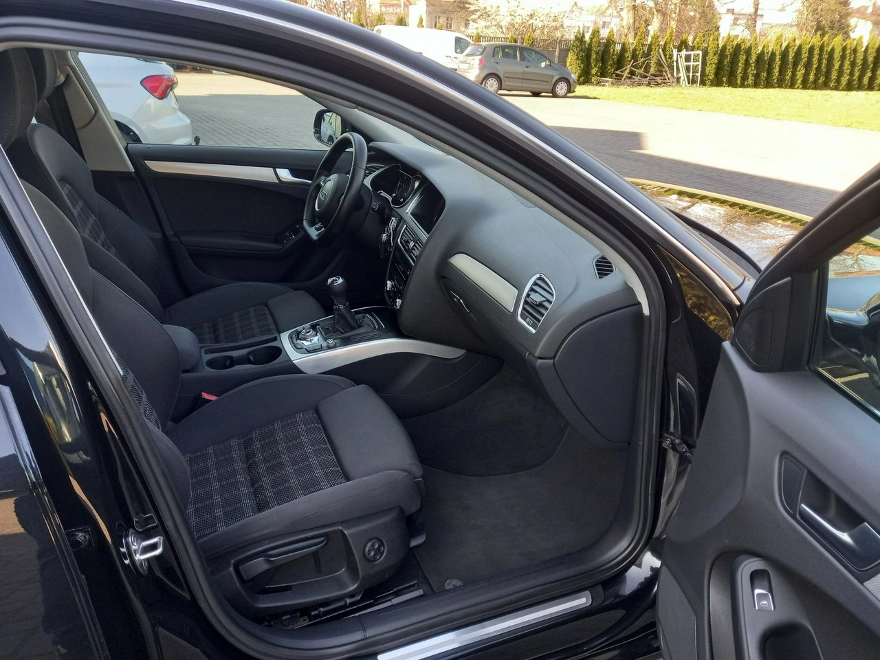 Audi A4 - Zdjęcie 21