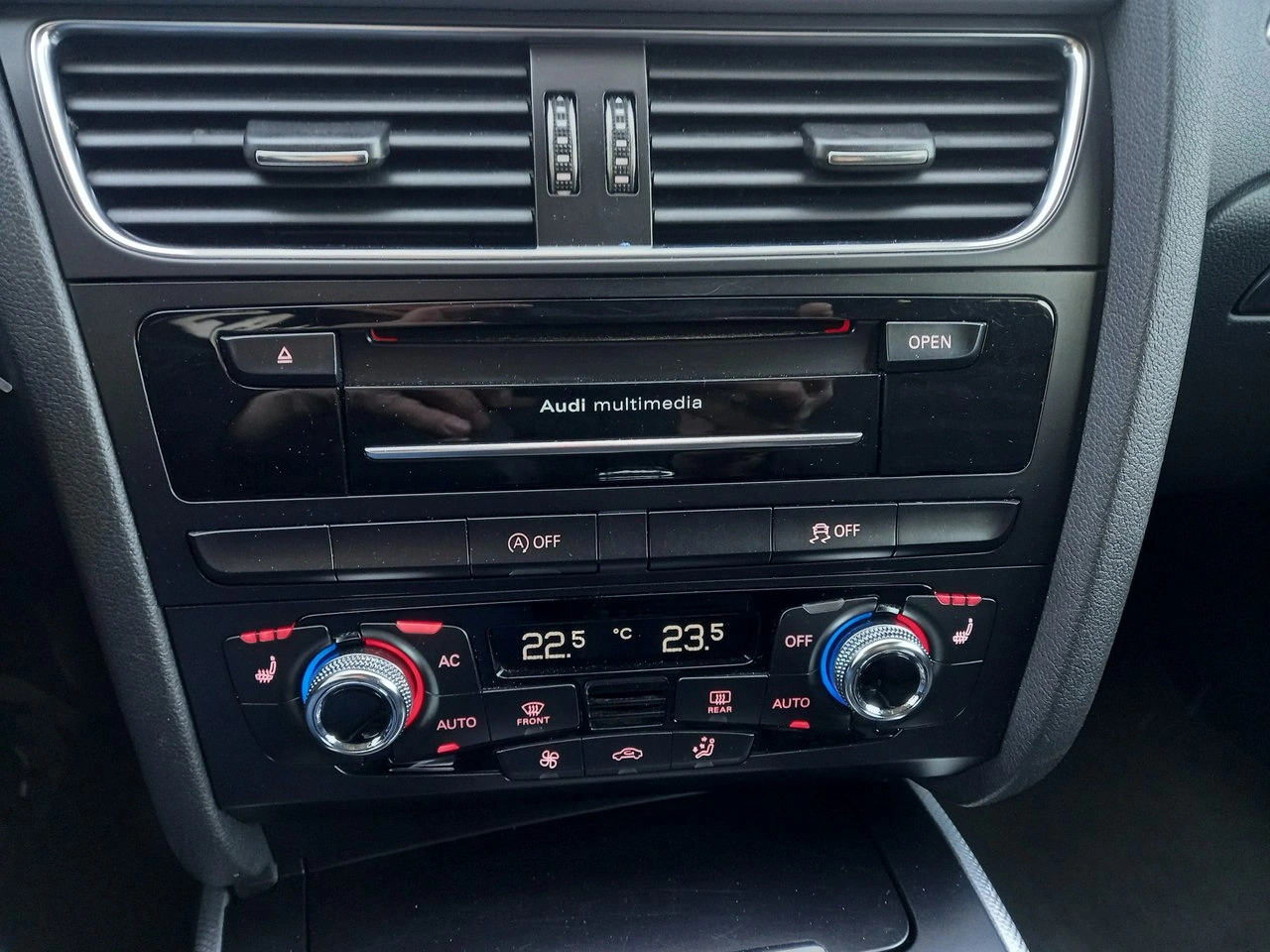 Audi A4 - Zdjęcie 33