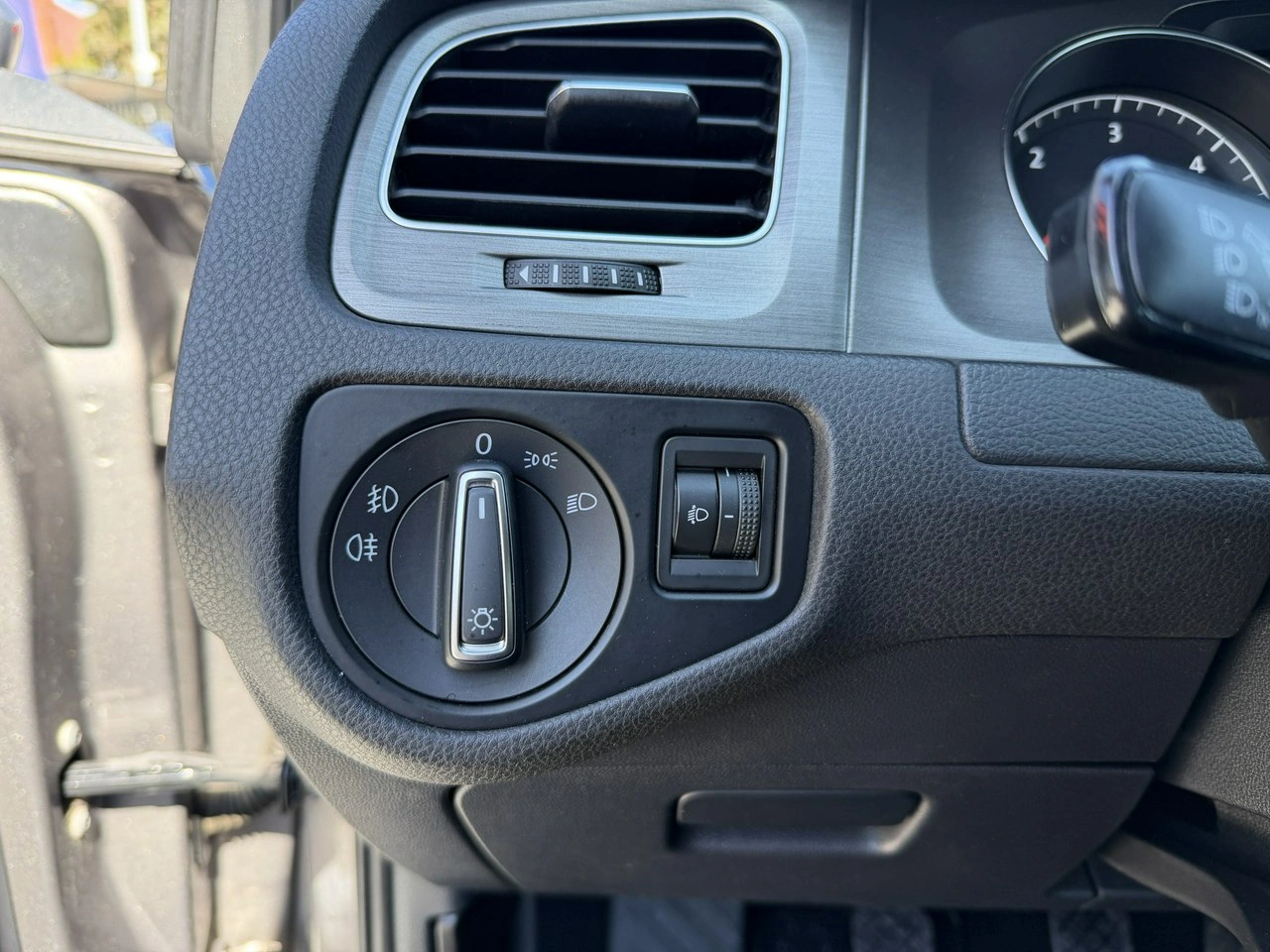 Volkswagen Golf - Zdjęcie 13