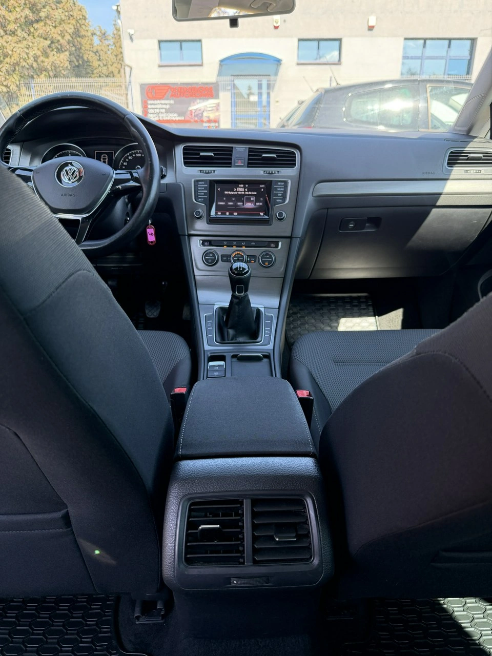 Volkswagen Golf - Zdjęcie 29