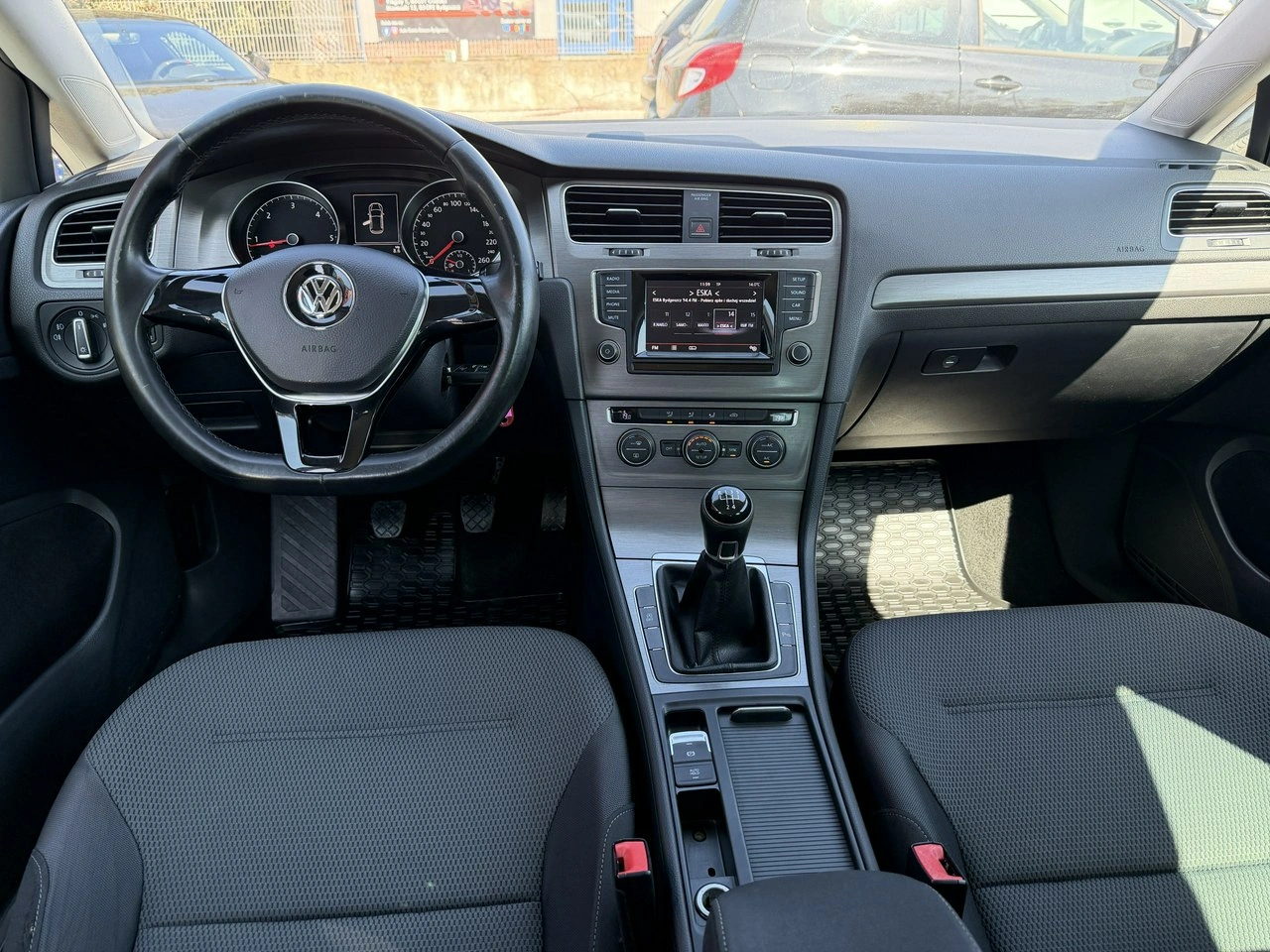 Volkswagen Golf - Zdjęcie 30