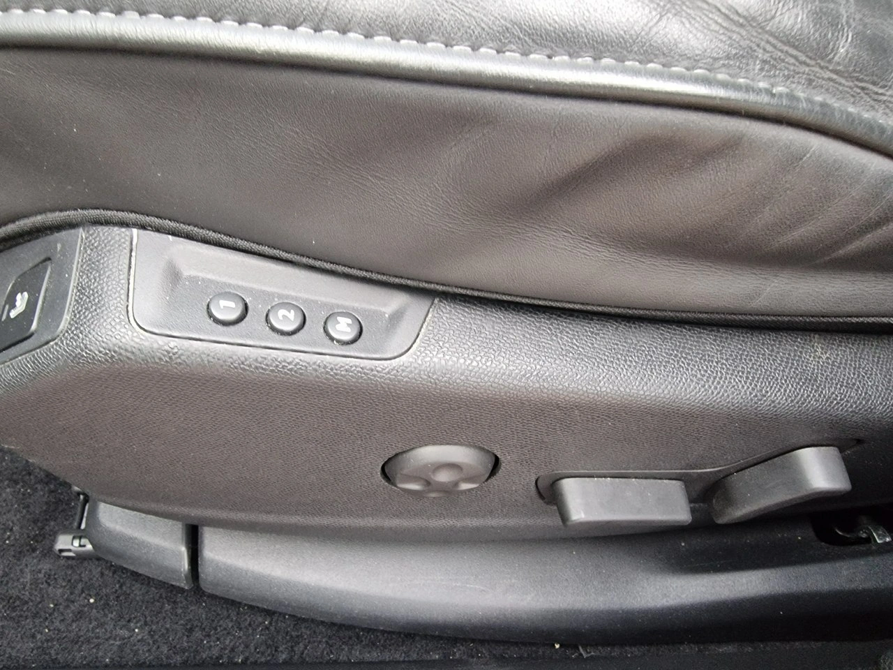 DS Automobiles DS 7 Crossback - Zdjęcie 18