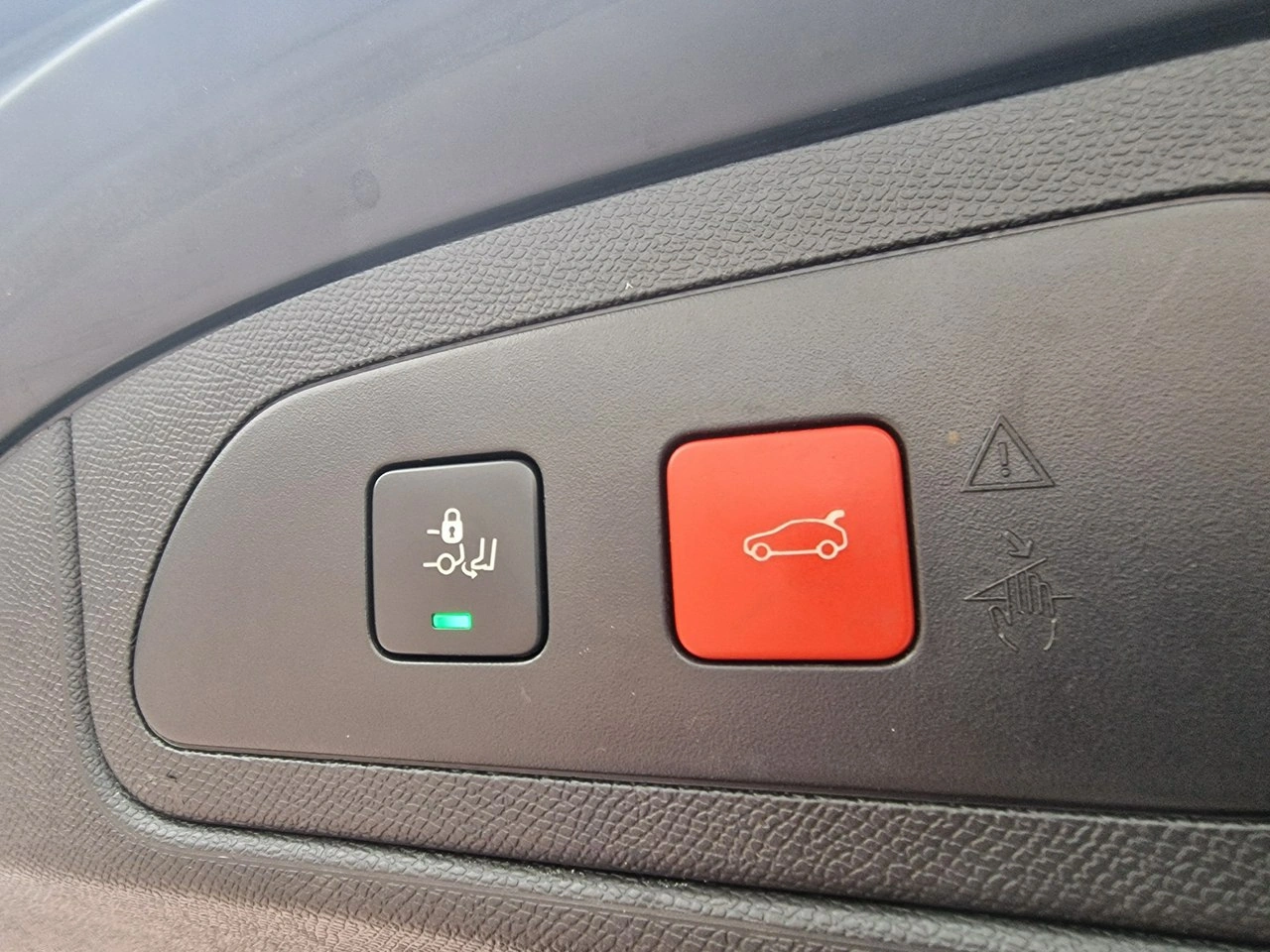 DS Automobiles DS 7 Crossback - Zdjęcie 22