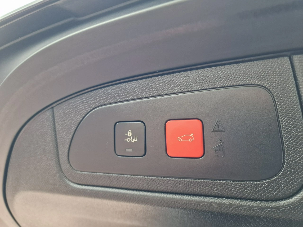 DS Automobiles DS 7 Crossback - Zdjęcie 24