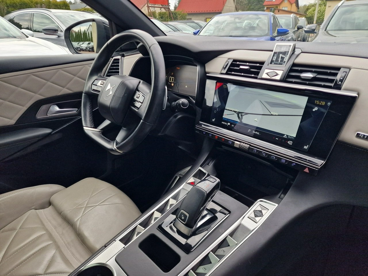 DS Automobiles DS 7 Crossback - Zdjęcie 28