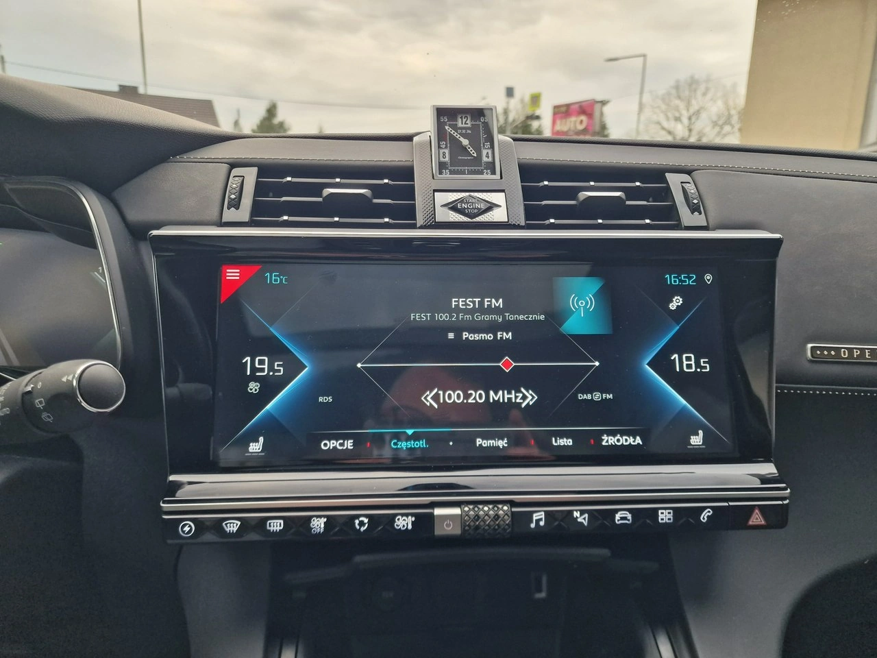 DS Automobiles DS 7 Crossback - Zdjęcie 32