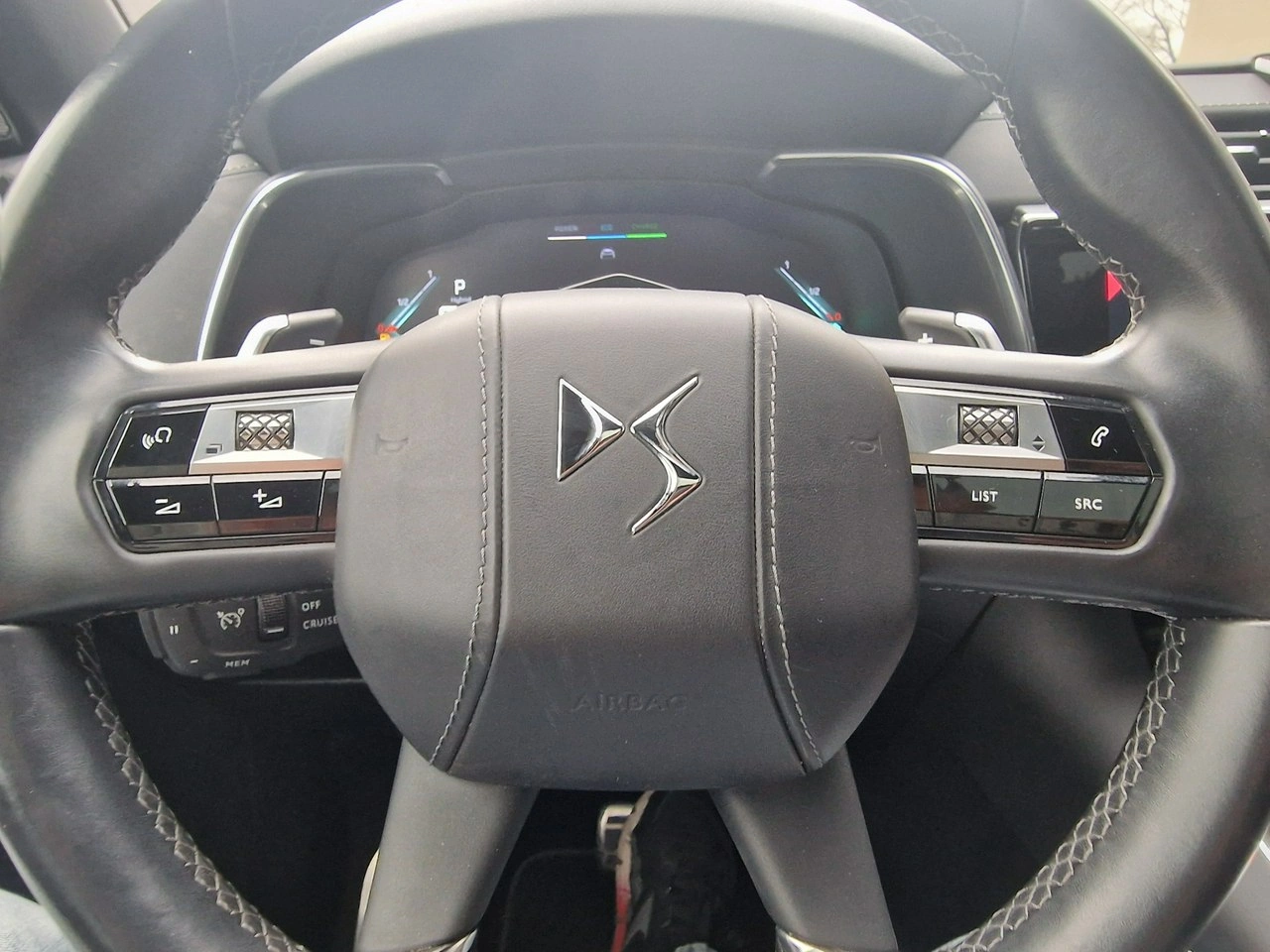 DS Automobiles DS 7 Crossback - Zdjęcie 35