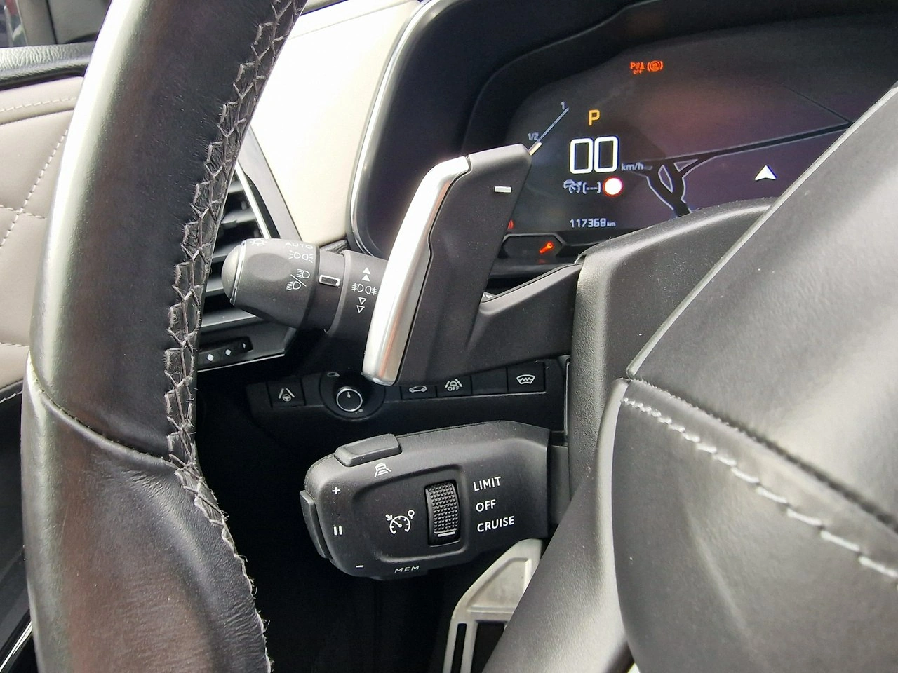 DS Automobiles DS 7 Crossback - Zdjęcie 38