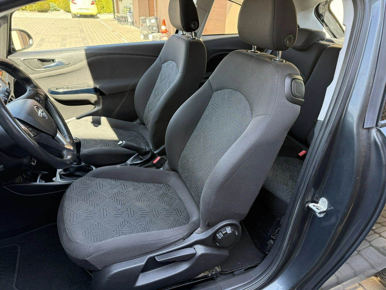 Opel Corsa - Zdjęcie 20