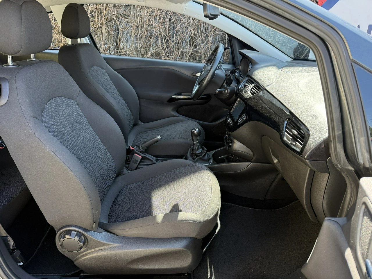 Opel Corsa - Zdjęcie 21