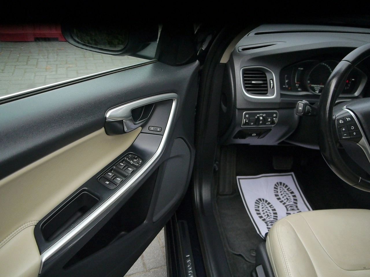 Volvo V60 - Zdjęcie 32