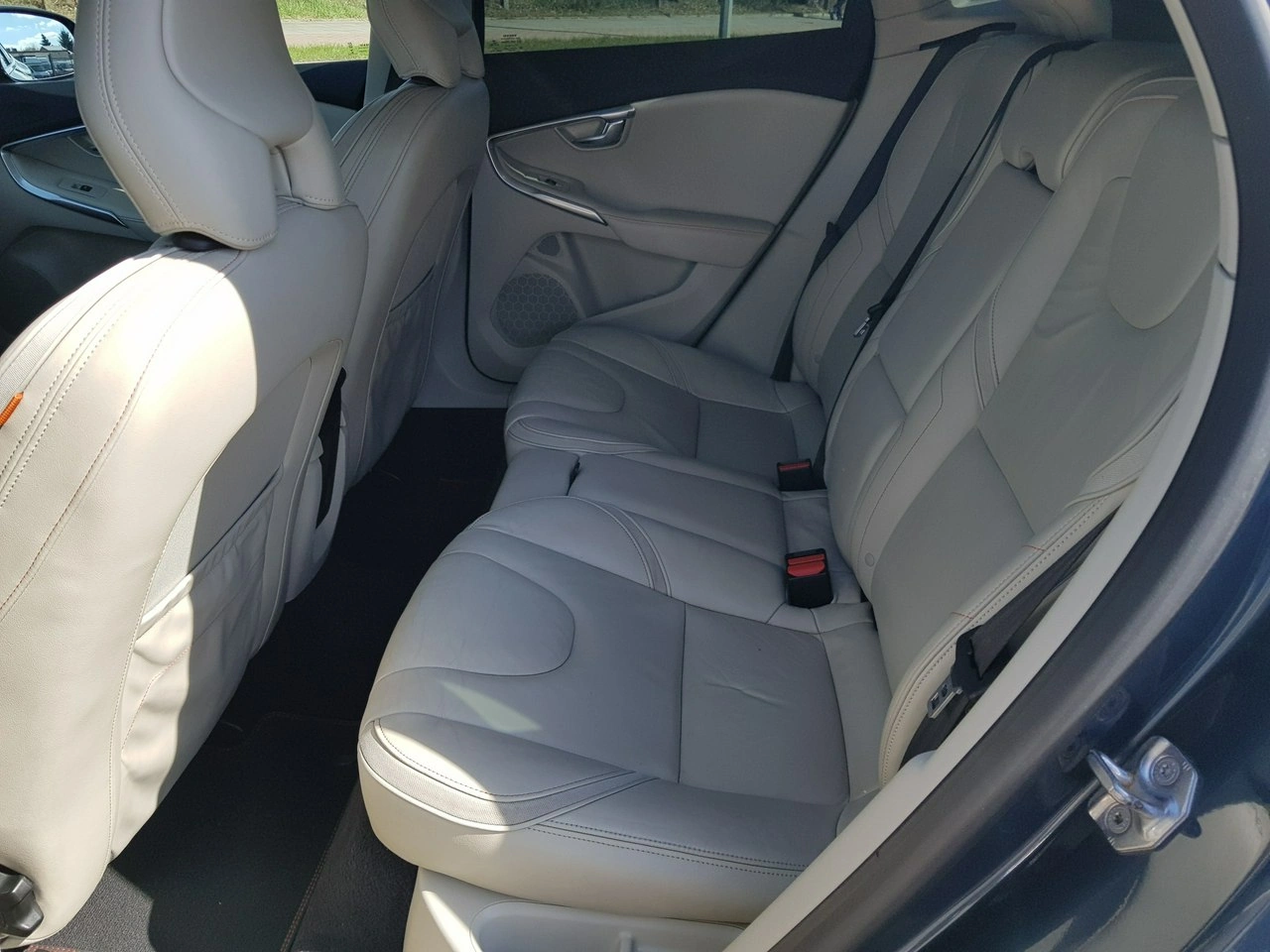 Volvo V40 - Zdjęcie 10