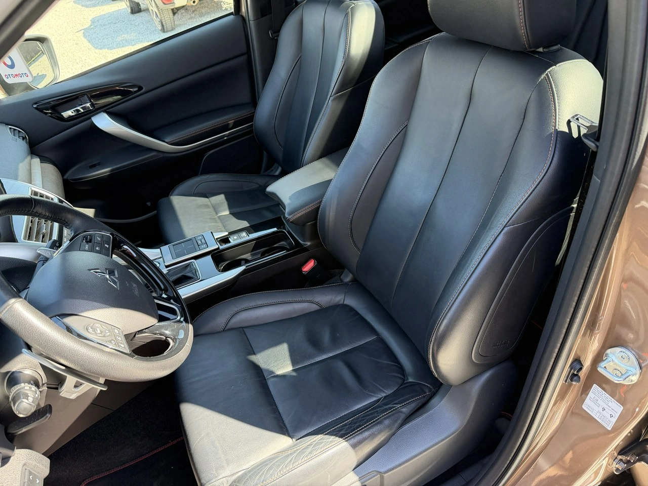 Mitsubishi Eclipse Cross - Zdjęcie 12