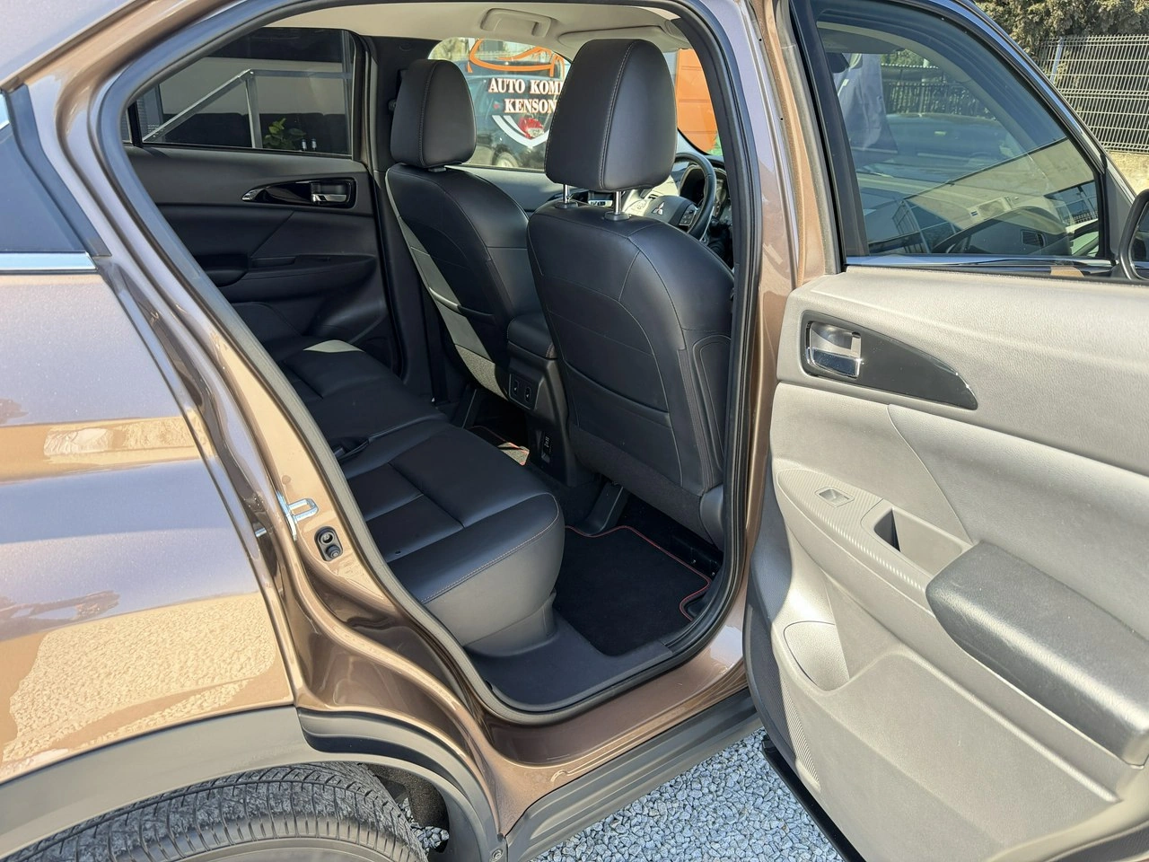 Mitsubishi Eclipse Cross - Zdjęcie 30