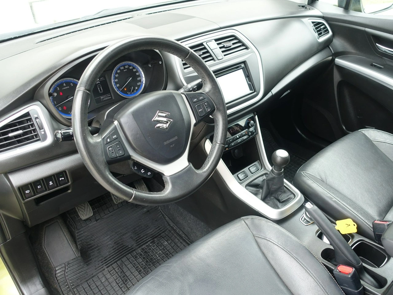 Suzuki SX4 S-Cross - Zdjęcie 13