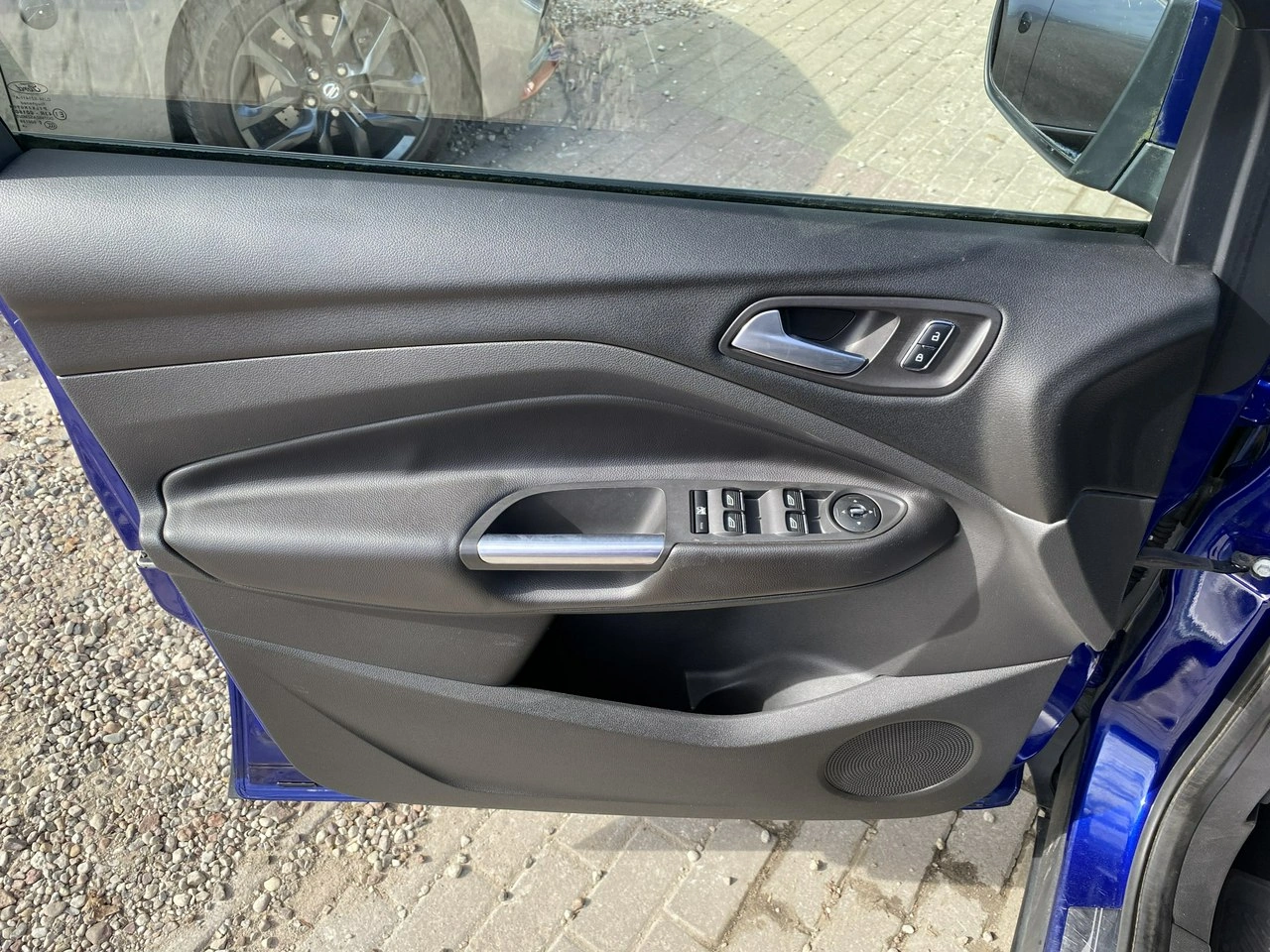 Ford Kuga - Zdjęcie 24