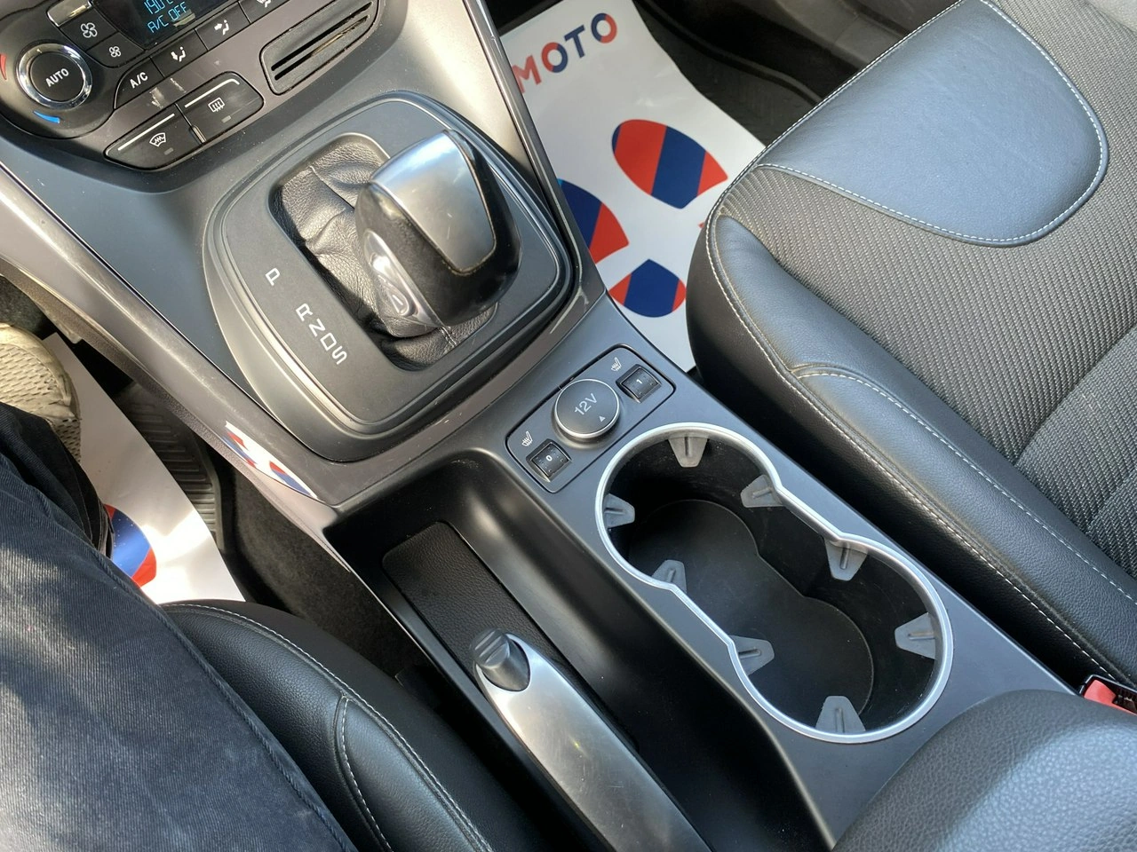 Ford Kuga - Zdjęcie 28