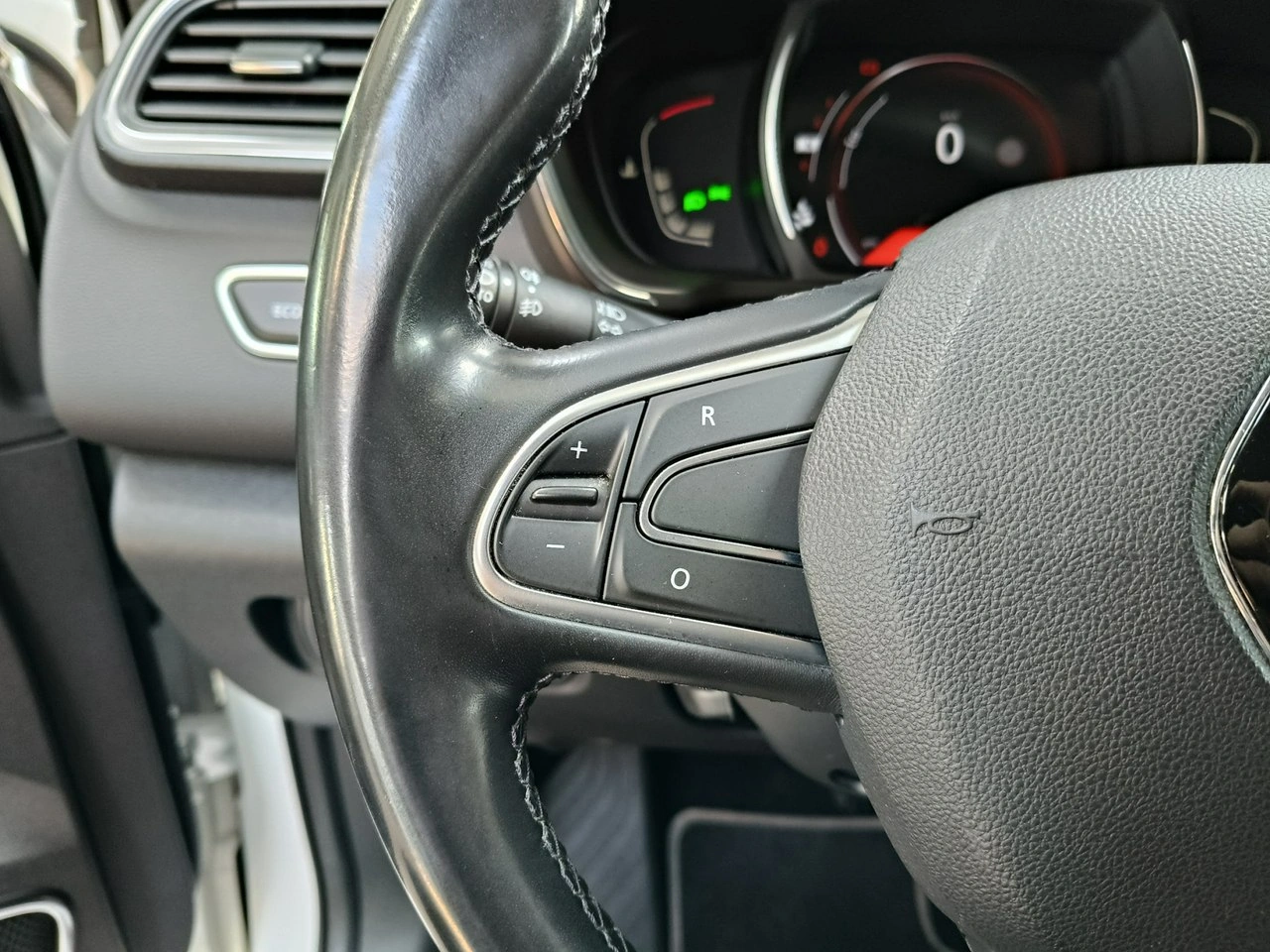 Renault Kadjar - Zdjęcie 22