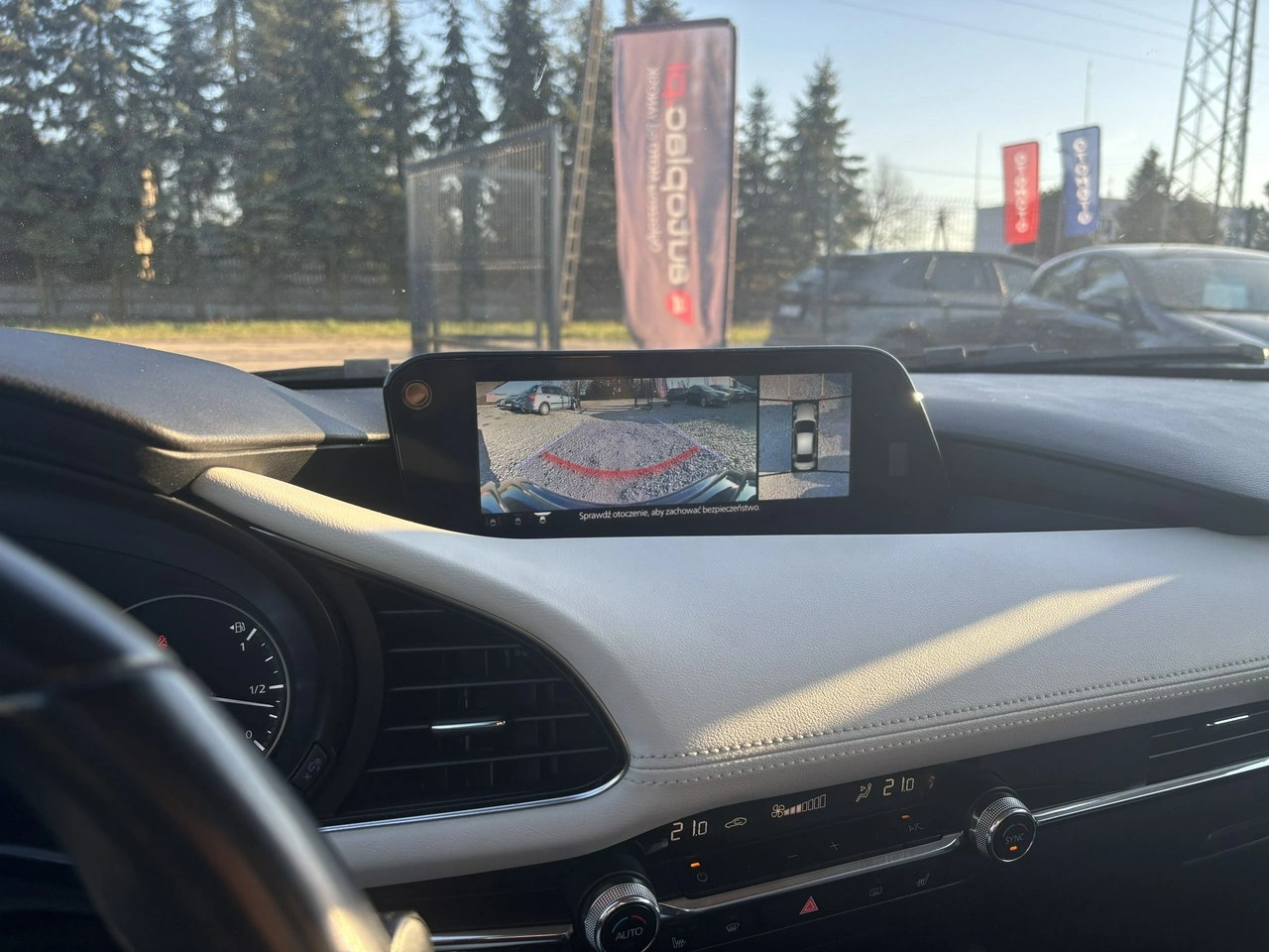 Mazda 3 - Zdjęcie 24