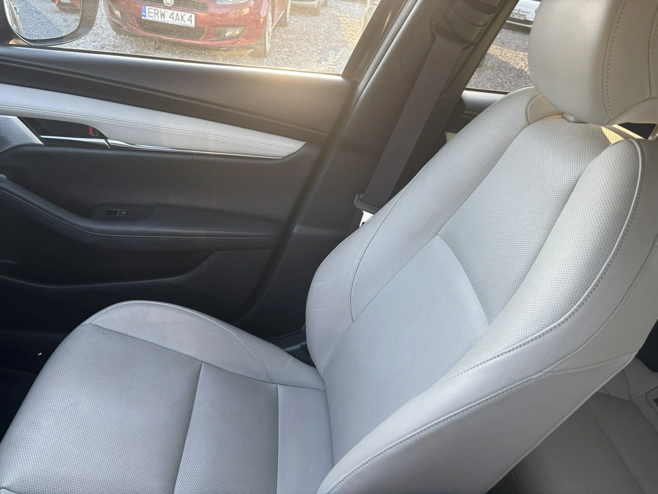 Mazda 3 - Zdjęcie 28