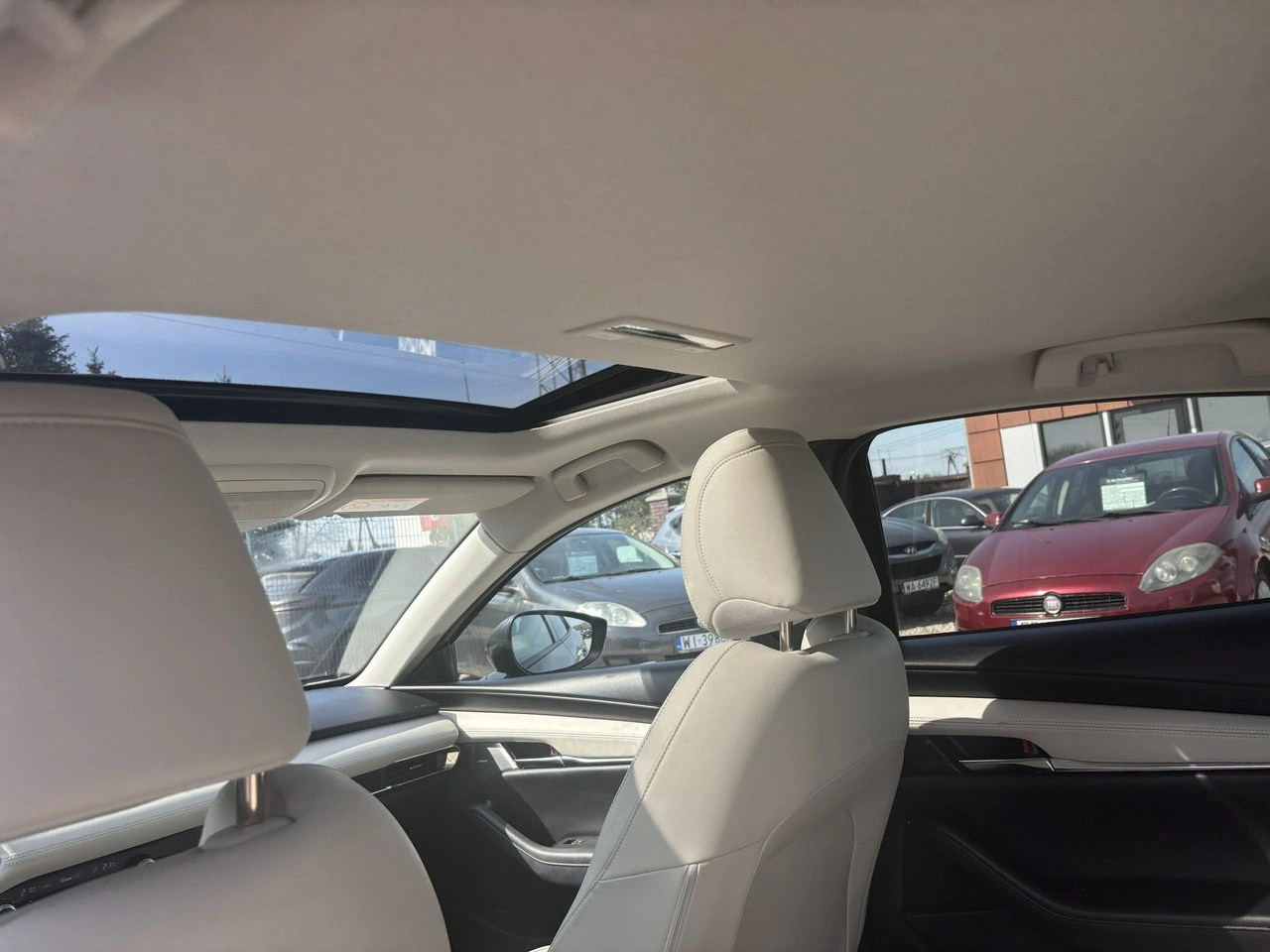 Mazda 3 - Zdjęcie 32