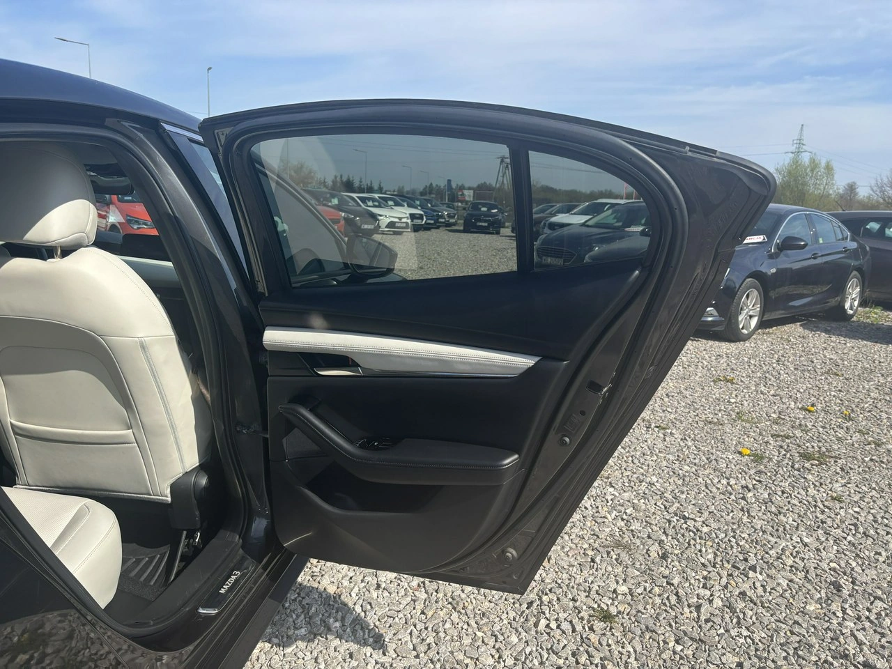 Mazda 3 - Zdjęcie 34