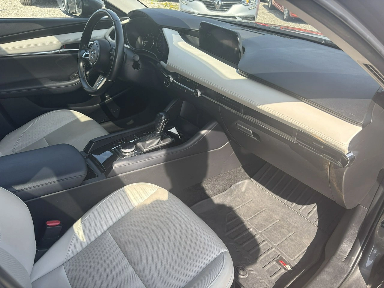 Mazda 3 - Zdjęcie 37