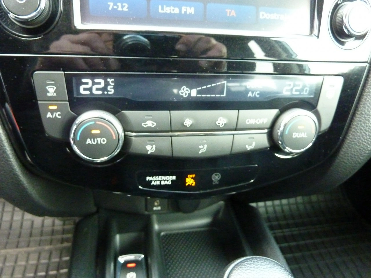 Nissan X-Trail - Zdjęcie 22