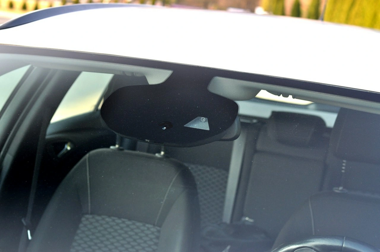 Opel Astra Sports Tourer - Zdjęcie 11