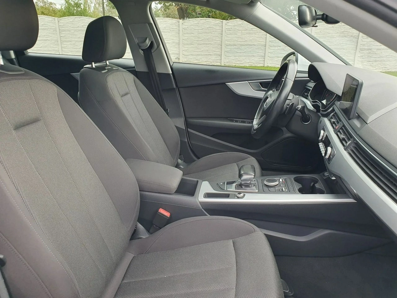 Audi A4 - Zdjęcie 25