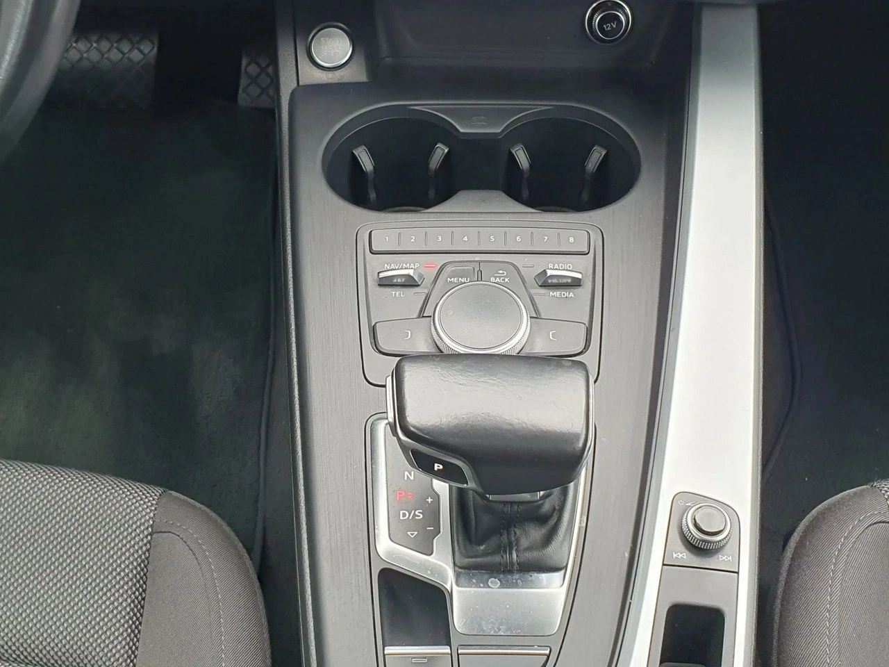 Audi A4 - Zdjęcie 35