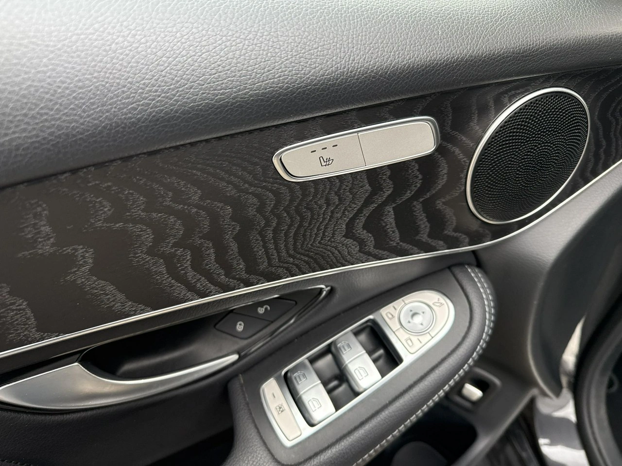 Mercedes GLC 200 - Zdjęcie 11