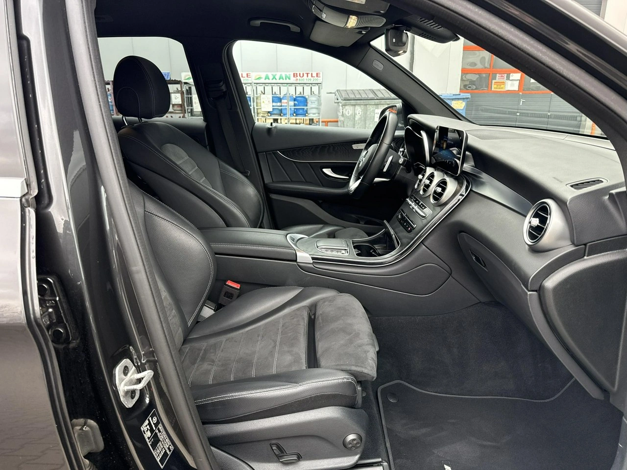 Mercedes GLC 200 - Zdjęcie 20