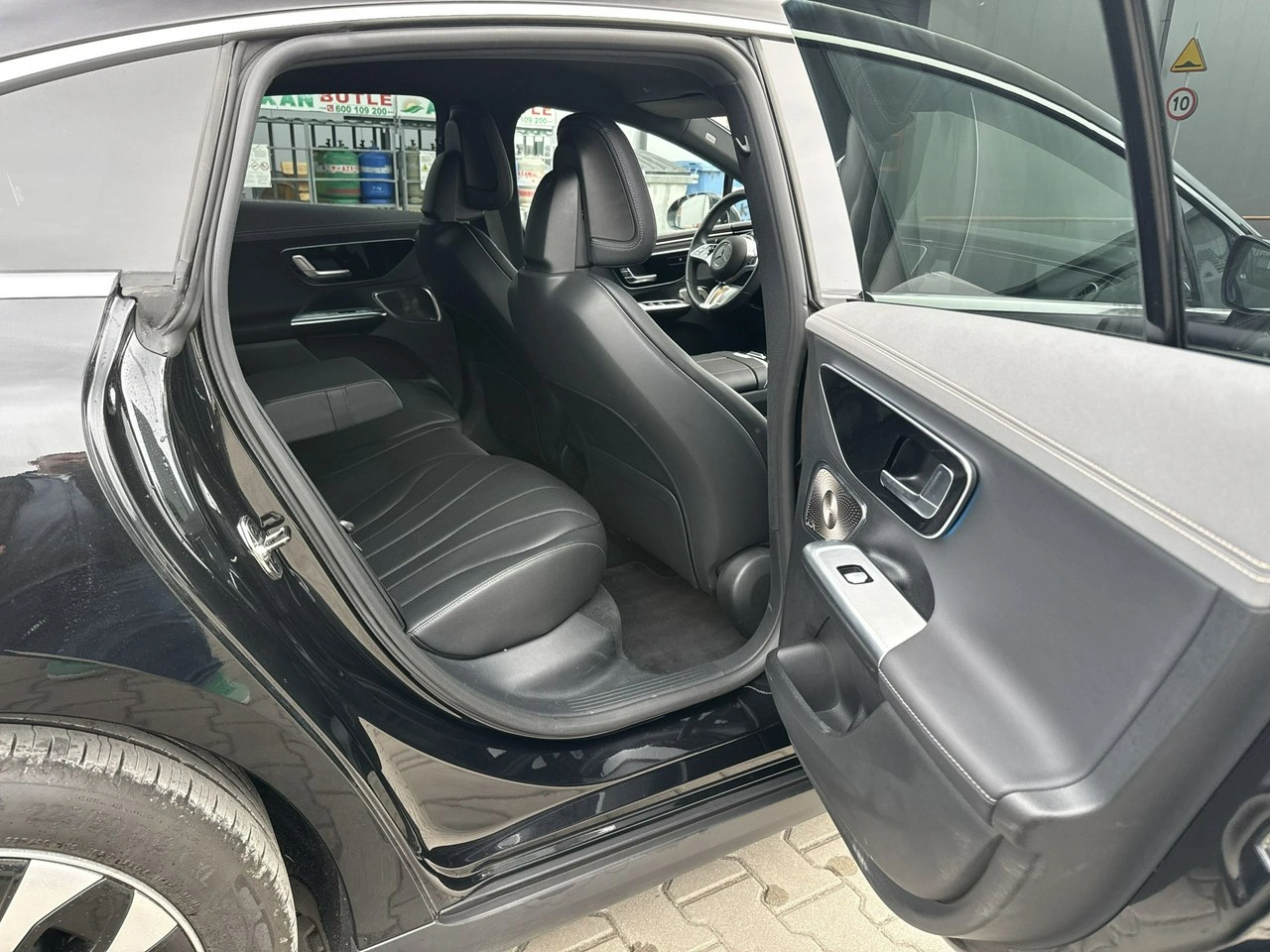 Mercedes EQE - Zdjęcie 16