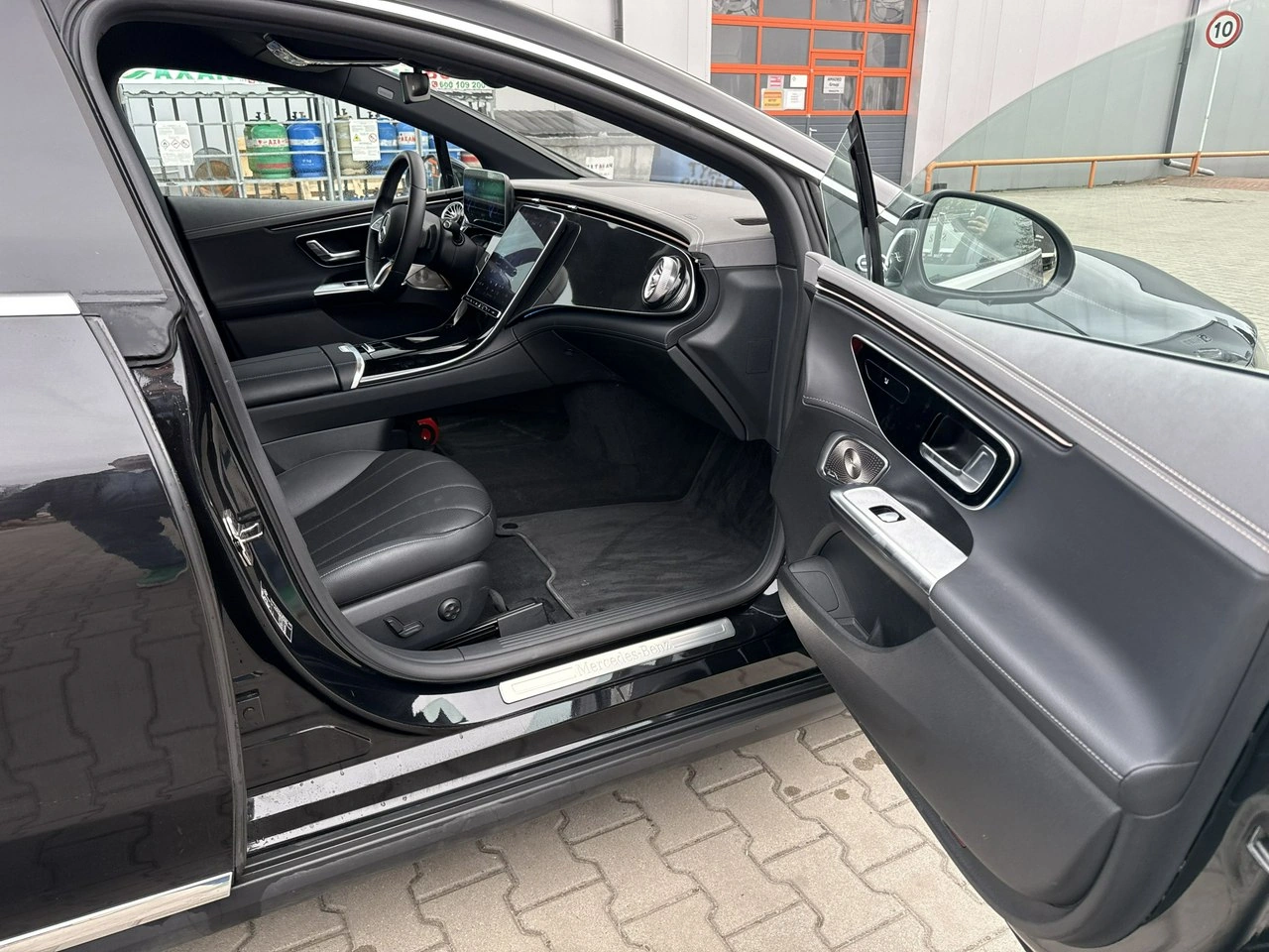 Mercedes EQE - Zdjęcie 18