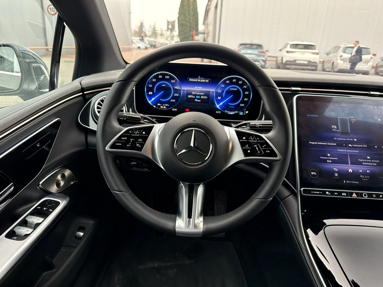 Mercedes EQE - Zdjęcie 24