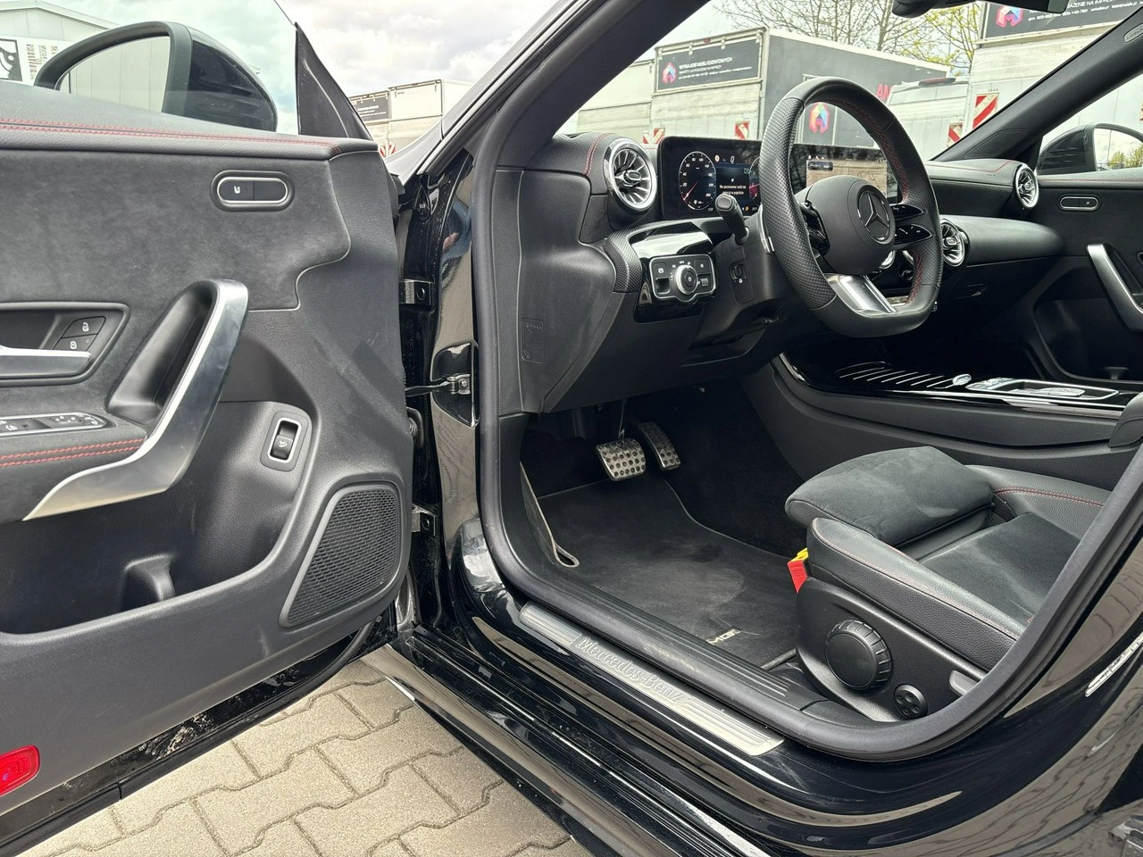 Mercedes CLA 200 - Zdjęcie 9