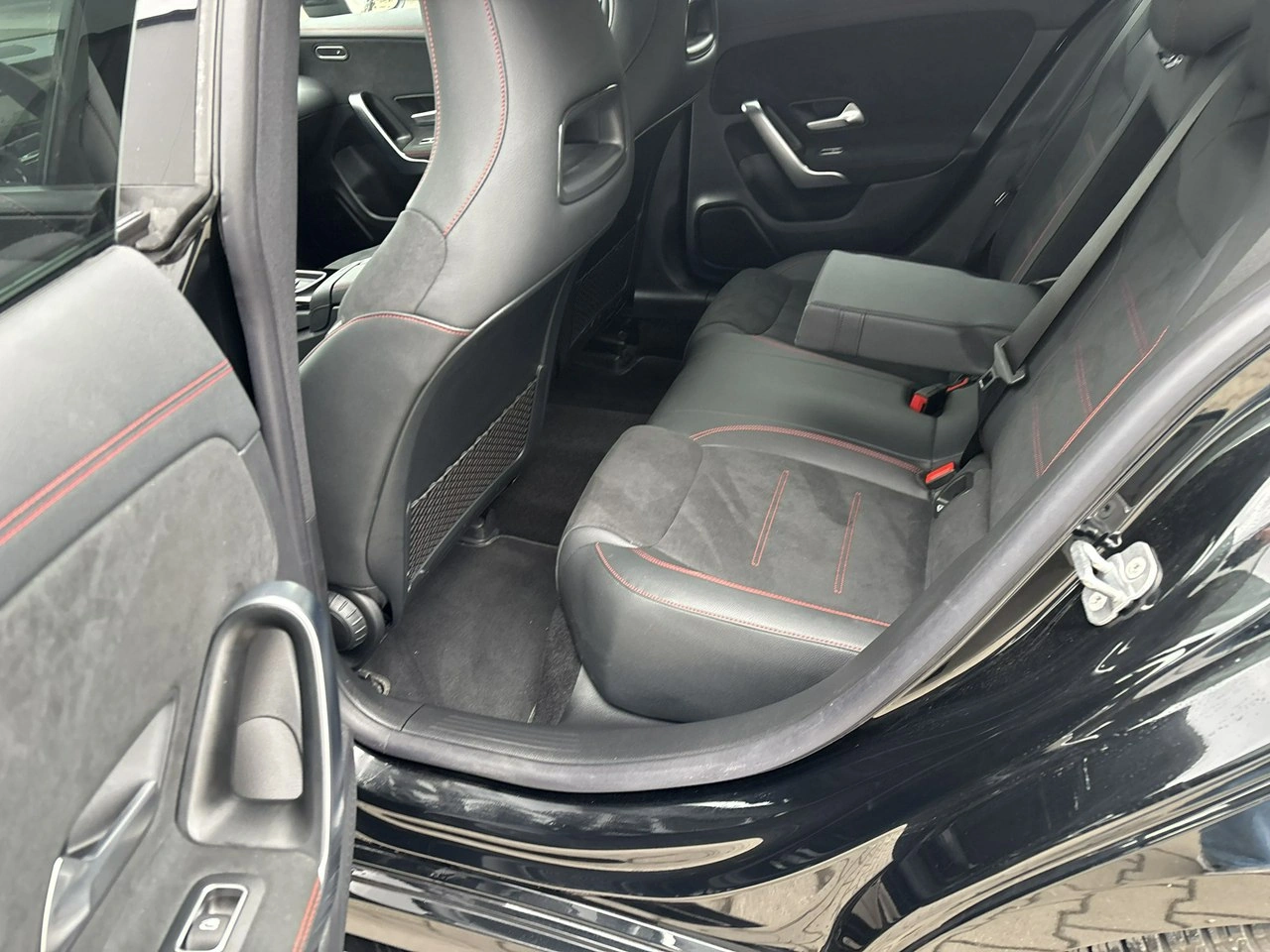 Mercedes CLA 200 - Zdjęcie 11