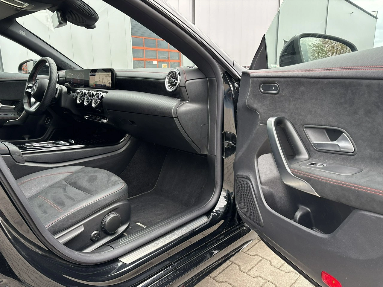 Mercedes CLA 200 - Zdjęcie 16