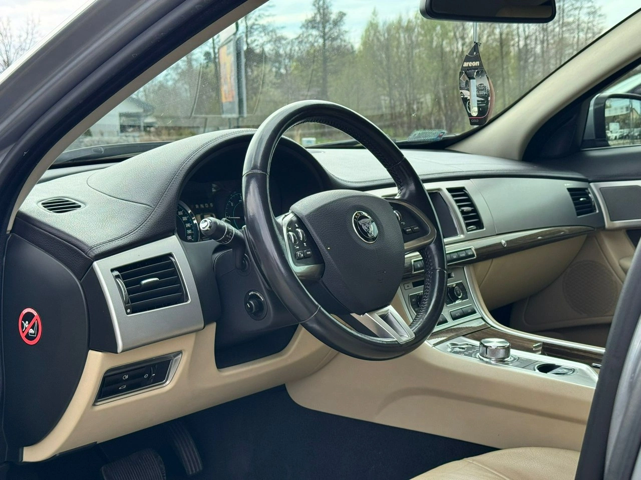 Jaguar XF - Zdjęcie 18