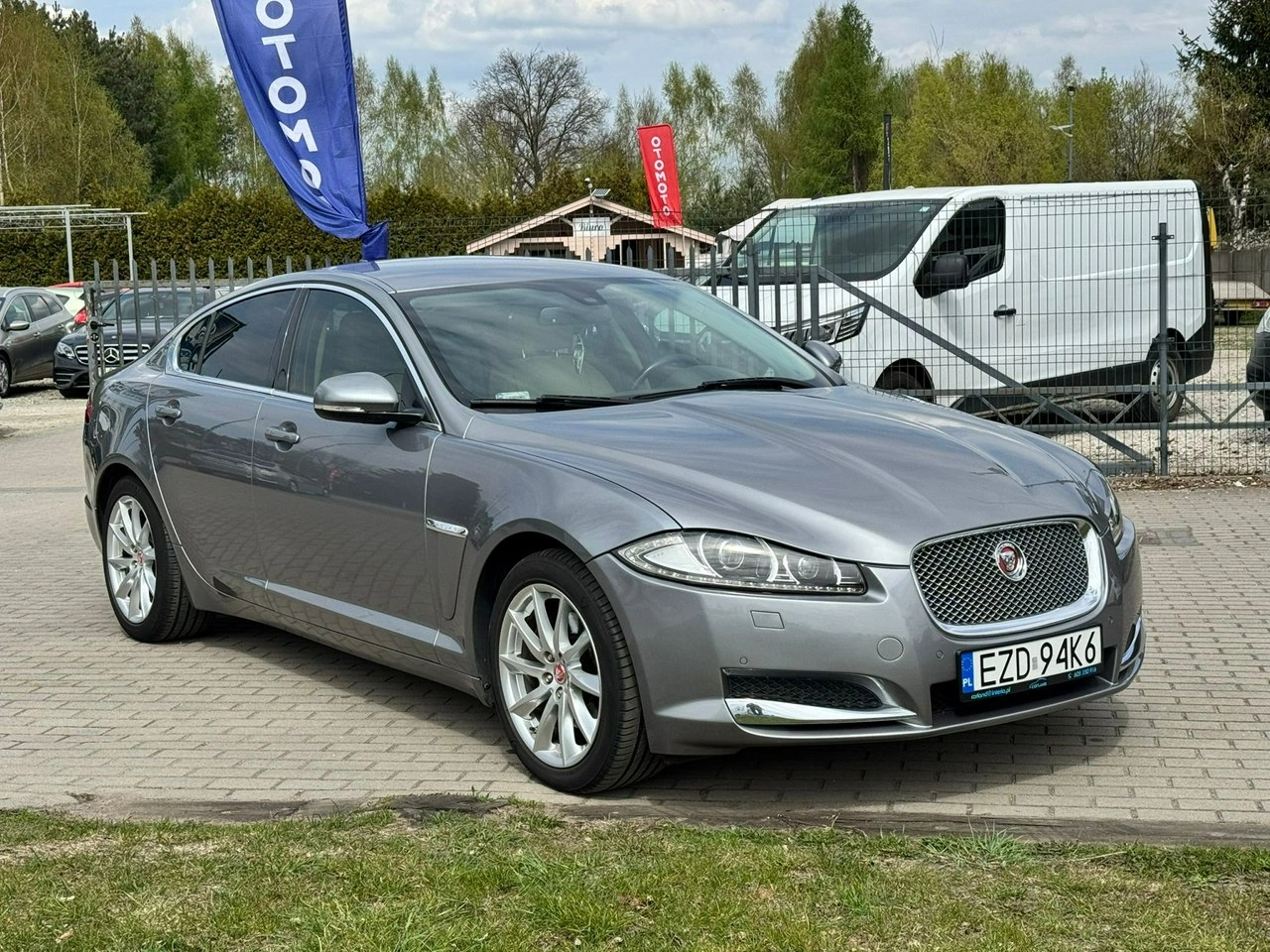 Jaguar XF - Główne zdjęcie