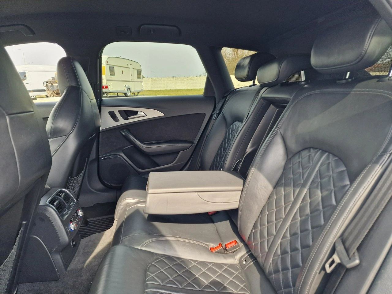 Audi A6 - Zdjęcie 23