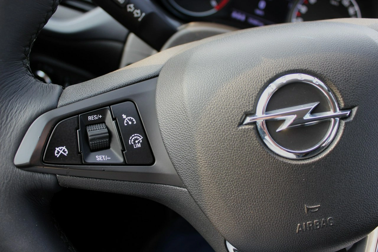 Opel Corsa - Zdjęcie 17