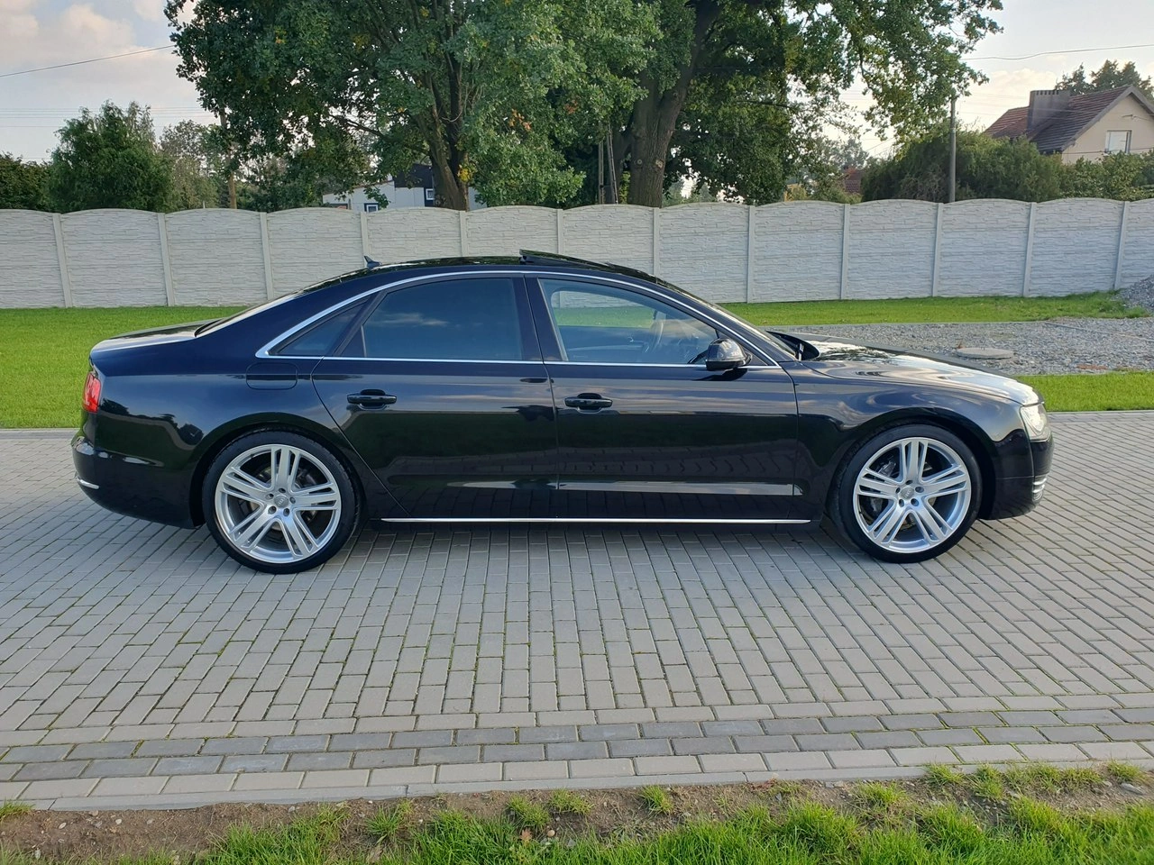 Audi A8 - Zdjęcie 9