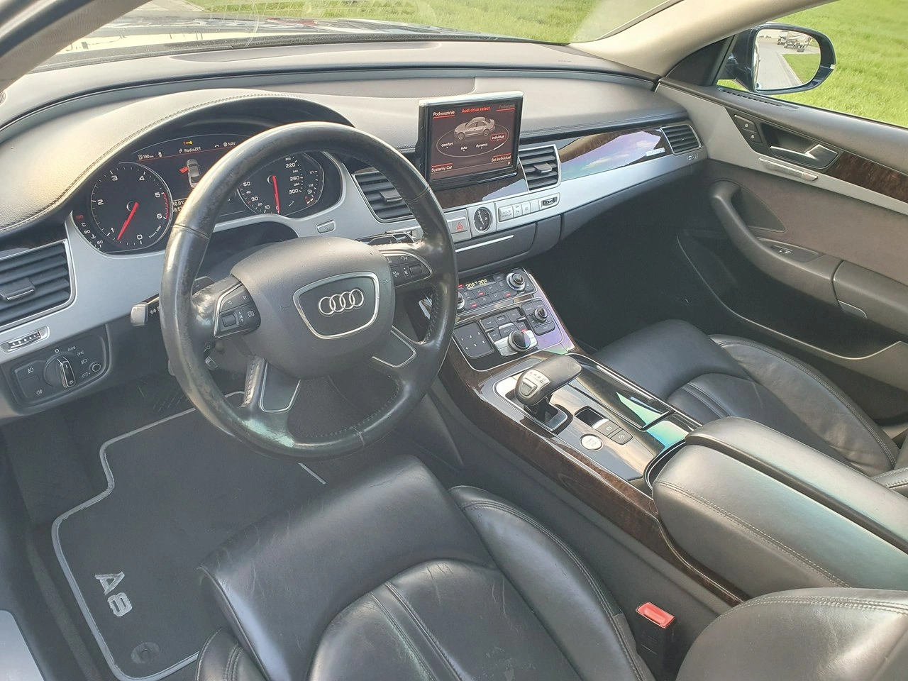 Audi A8 - Zdjęcie 16