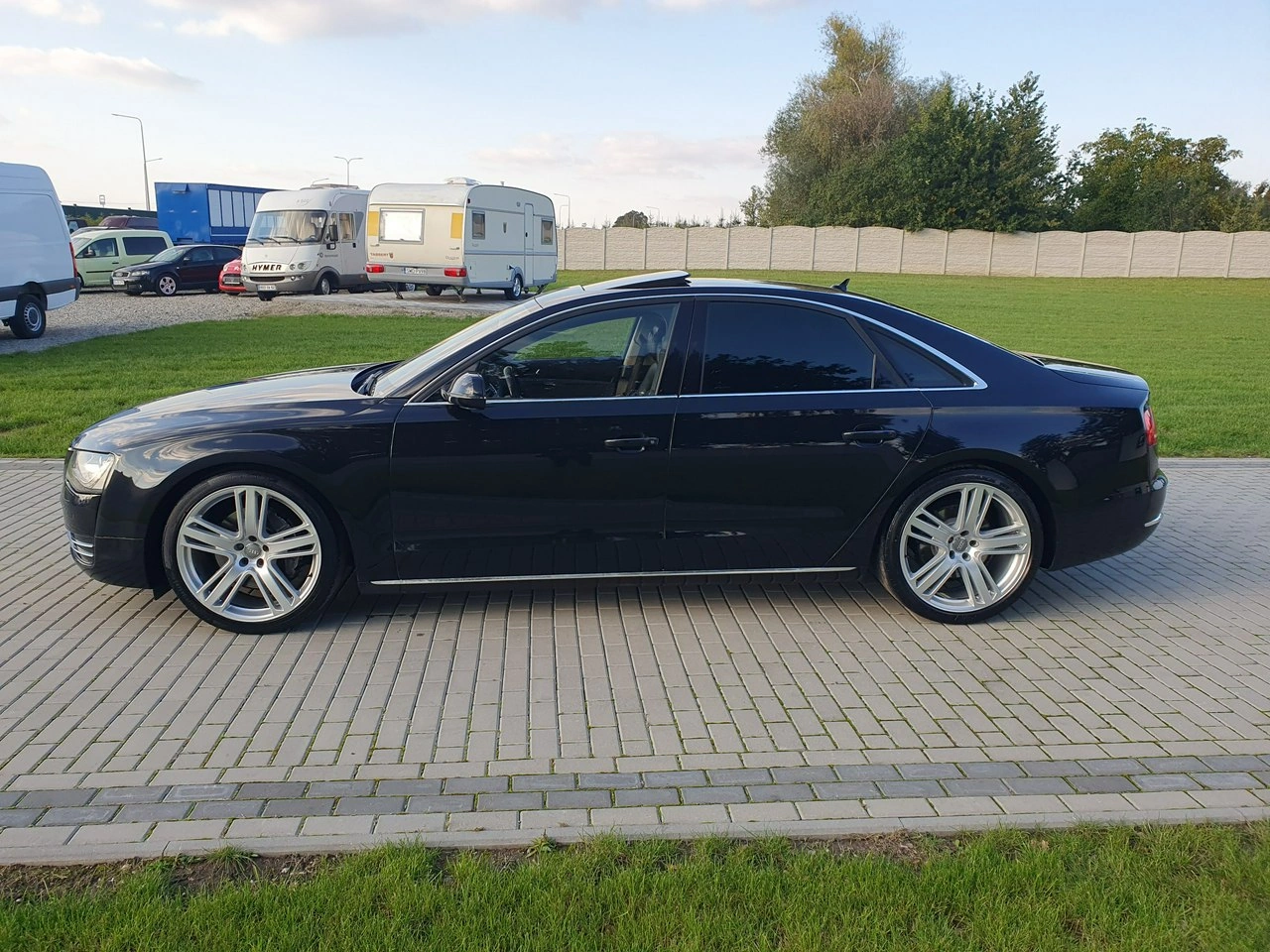 Audi A8 - Zdjęcie 2